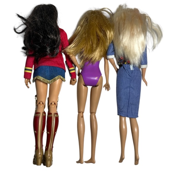 Lot of 5 Mattel Barbie dolls - Picture 3 of 5